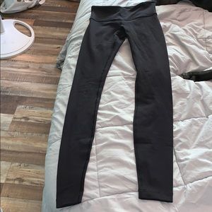 black lululemon leggings